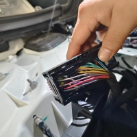 新能源電動汽車安全性能檢測中采集車架號及BMS電池?cái)?shù)據(jù)的難點(diǎn)